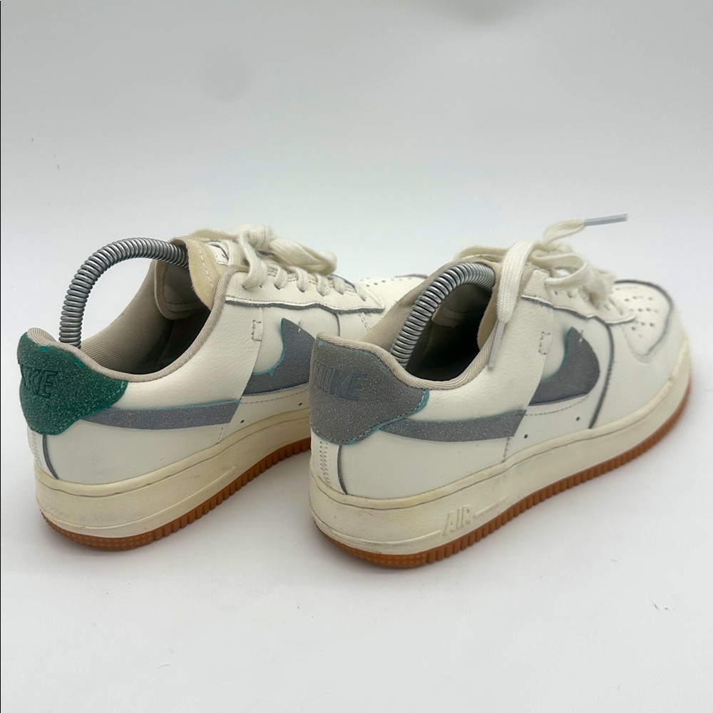 Nike Air Force 1 Vandalized Womens Size 7 White Leather Green Gray Split Logo - Picture 11 of 13